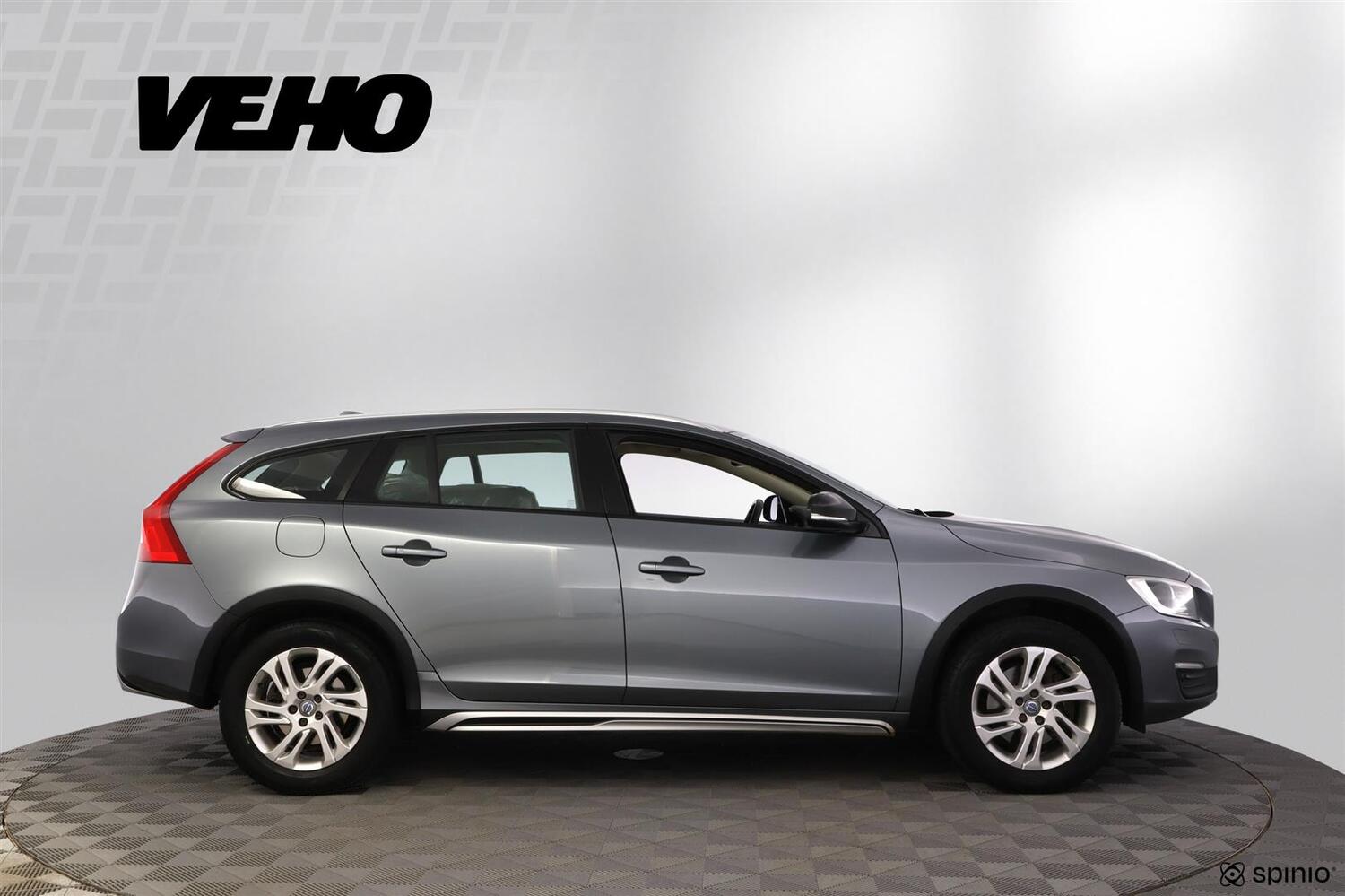 Volvo V60 Cross Country vaihtoauto