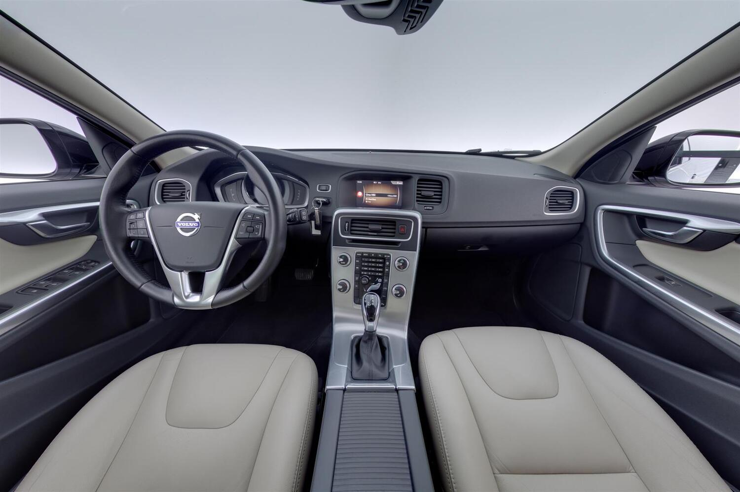 Volvo V60 Cross Country vaihtoauto