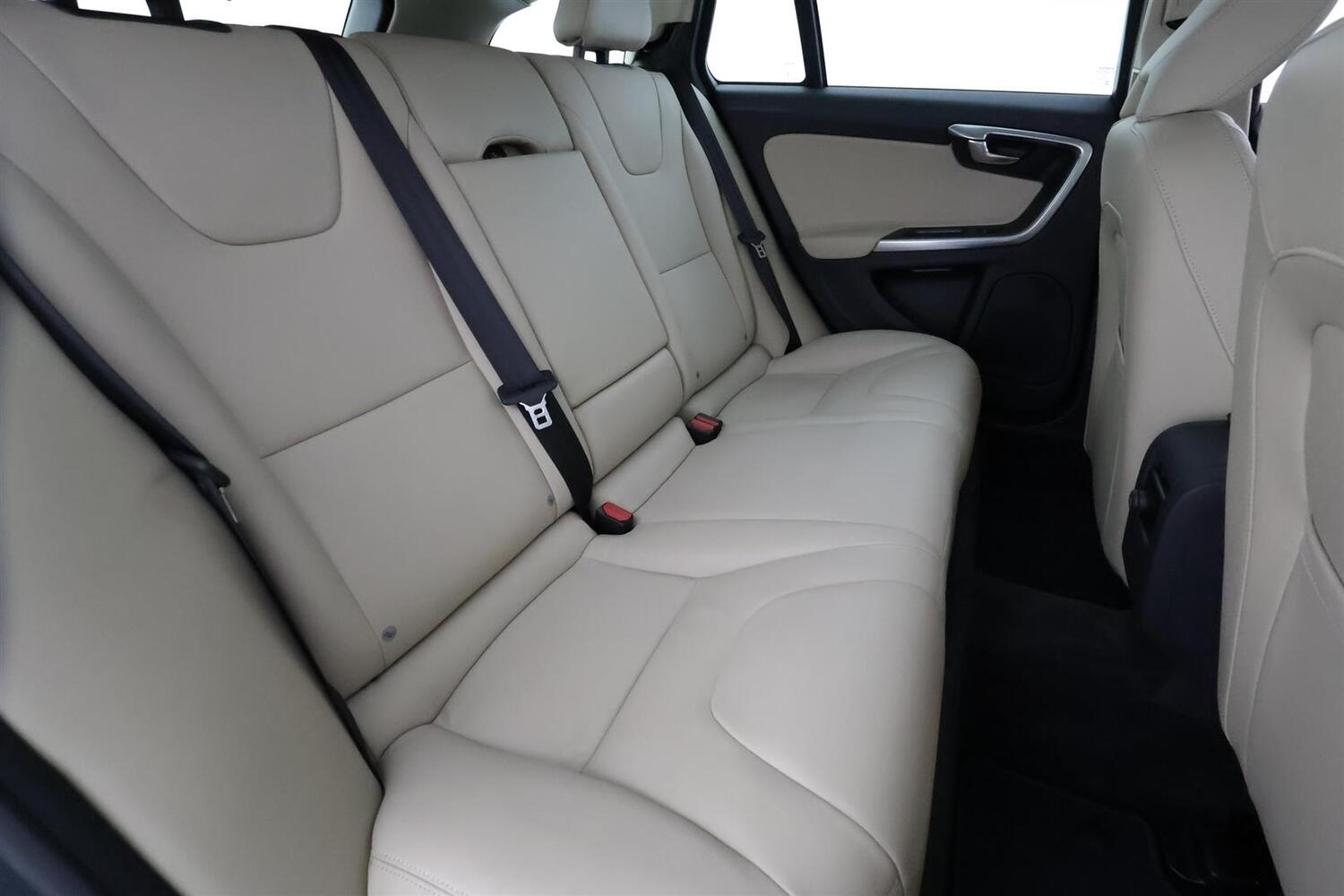 Volvo V60 Cross Country vaihtoauto