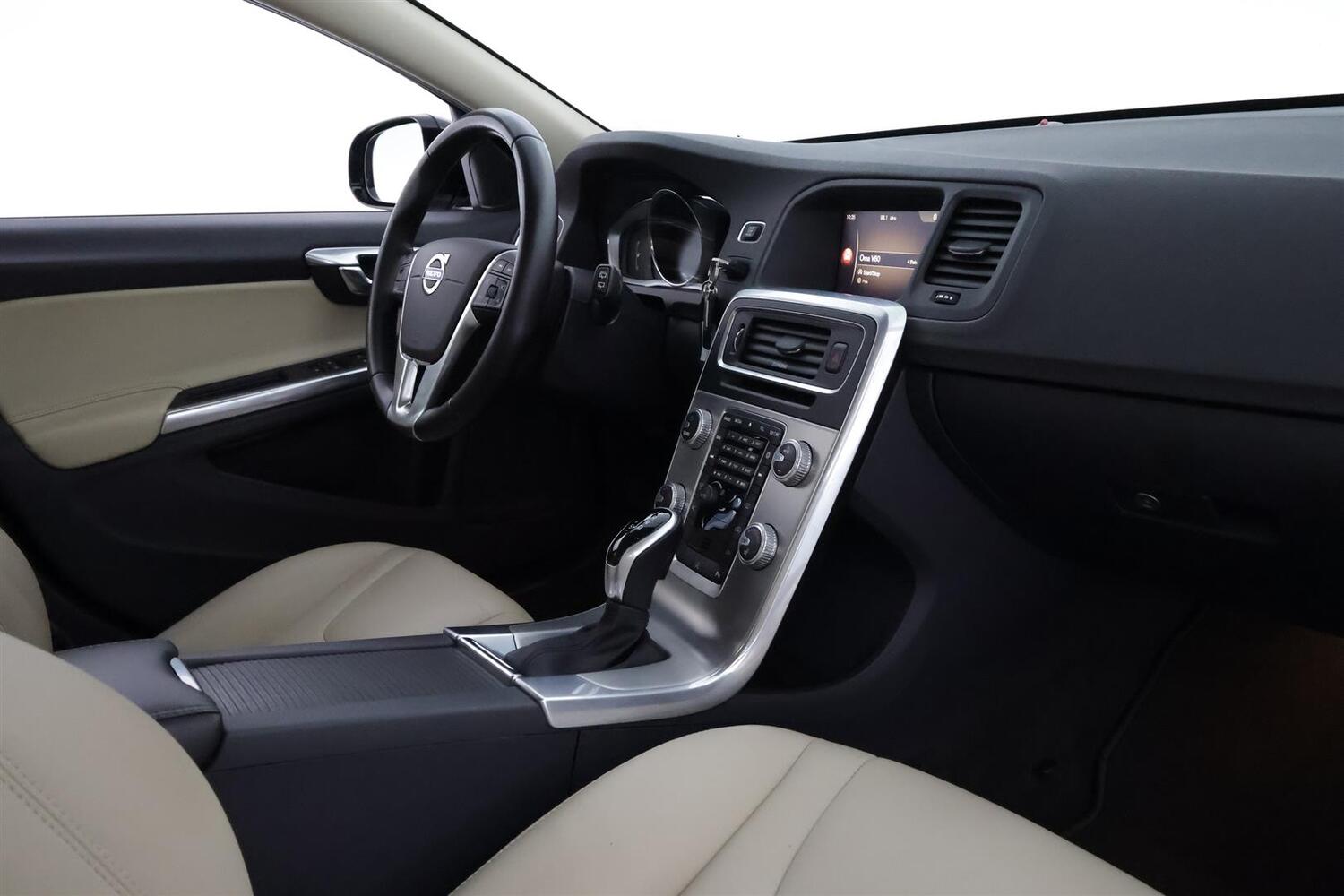 Volvo V60 Cross Country vaihtoauto