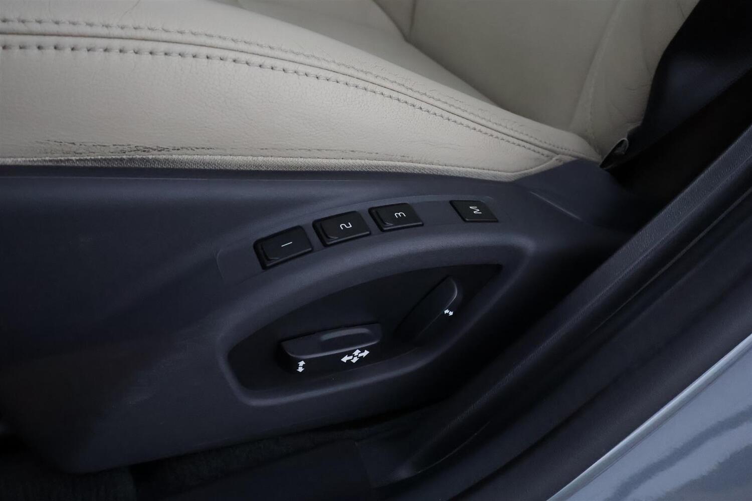 Volvo V60 Cross Country vaihtoauto