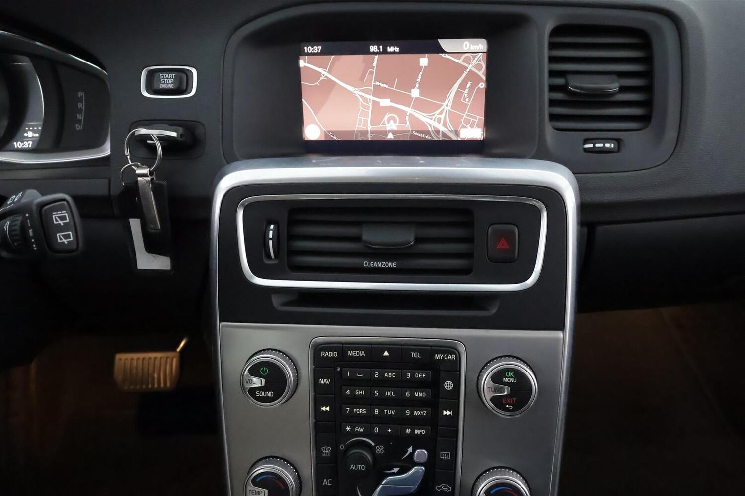 Volvo V60 Cross Country vaihtoauto