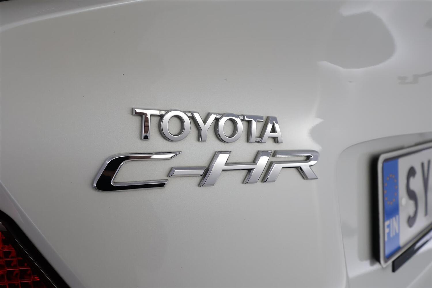 Toyota C-HR vaihtoauto