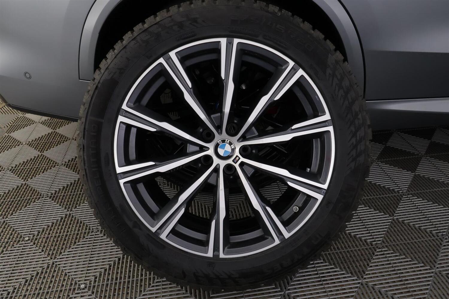 BMW X5 vaihtoauto