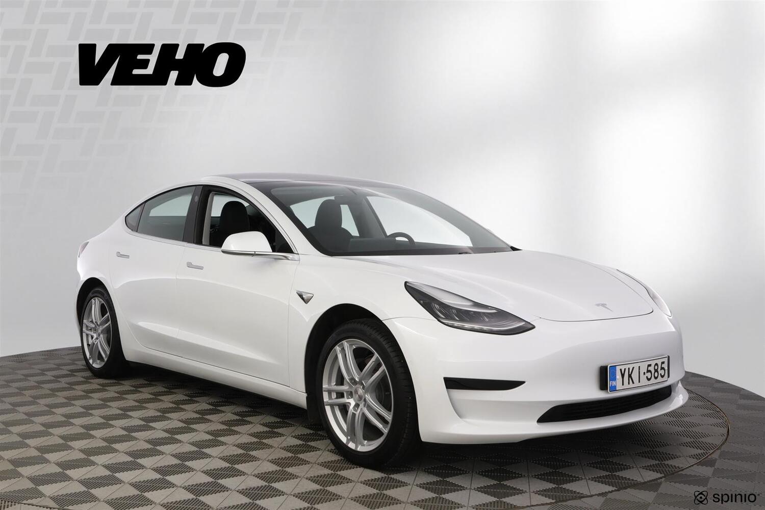 Tesla Model 3 vaihtoauto