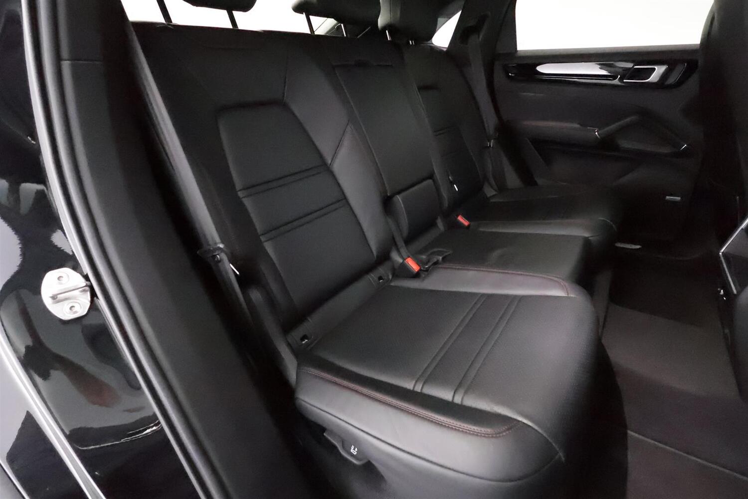 Porsche Cayenne vaihtoauto