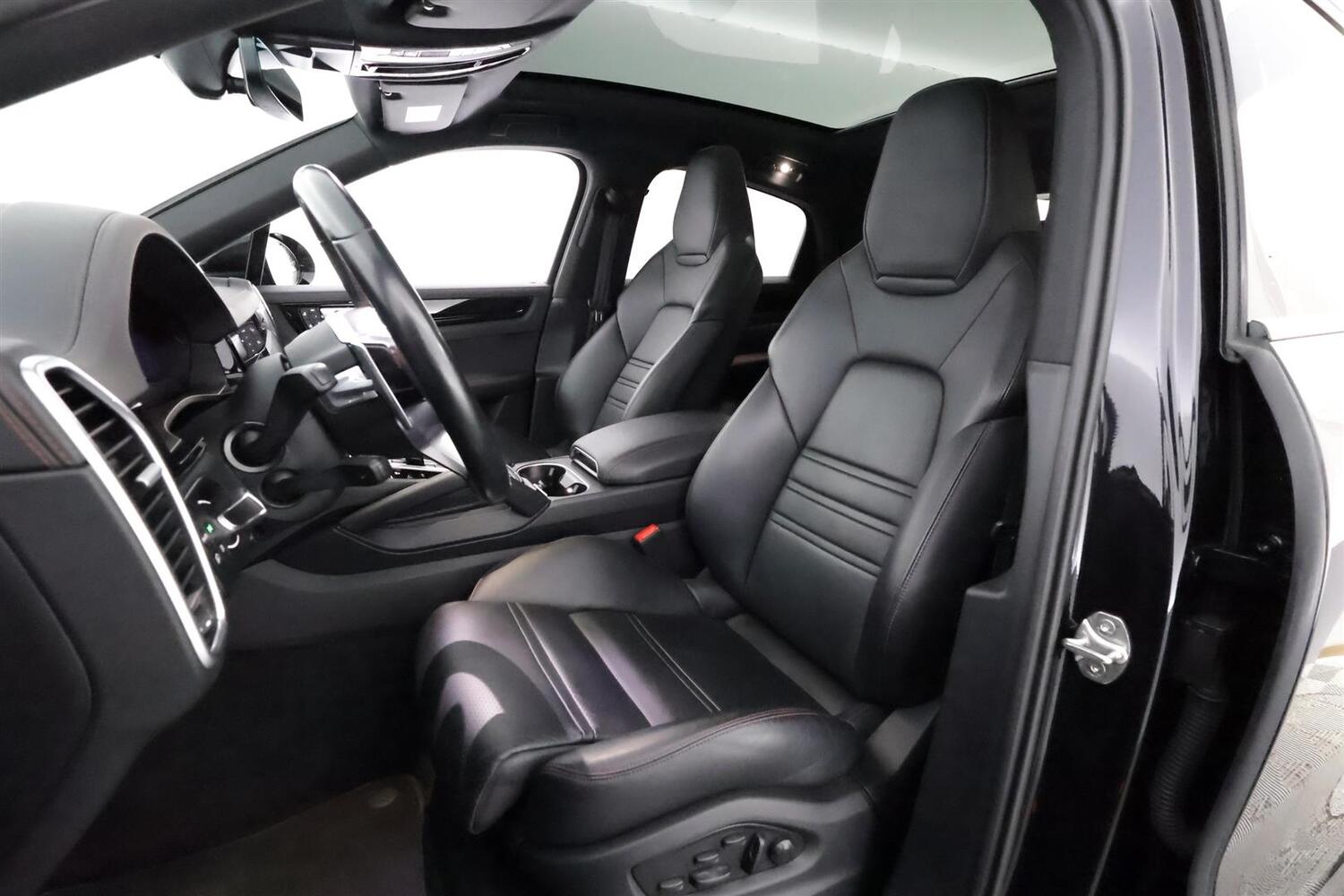 Porsche Cayenne vaihtoauto