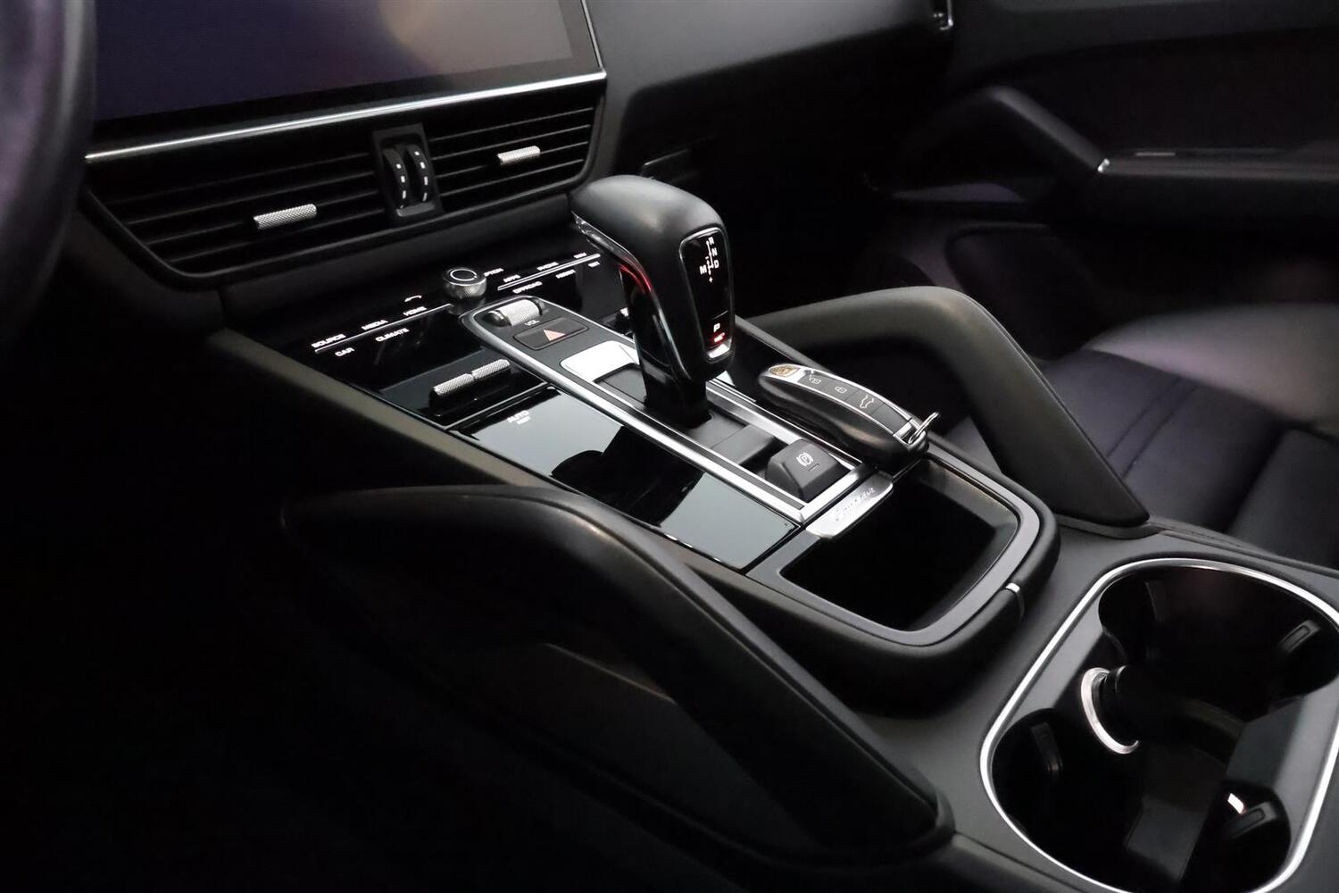 Porsche Cayenne vaihtoauto