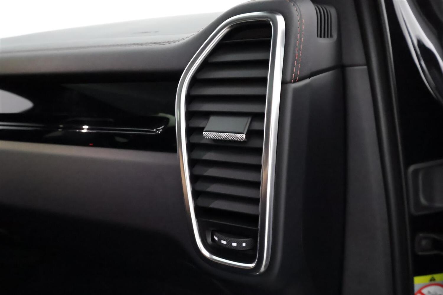 Porsche Cayenne vaihtoauto