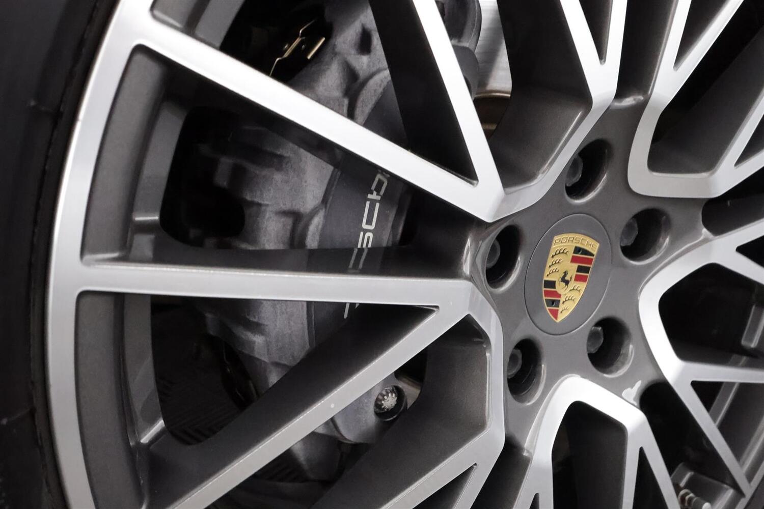 Porsche Cayenne vaihtoauto