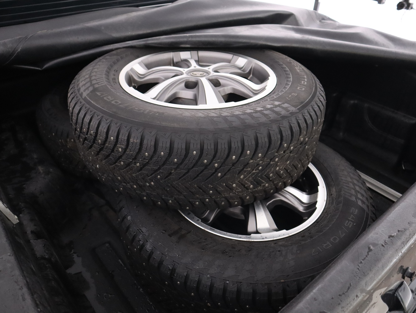 Toyota Hilux vaihtoauto