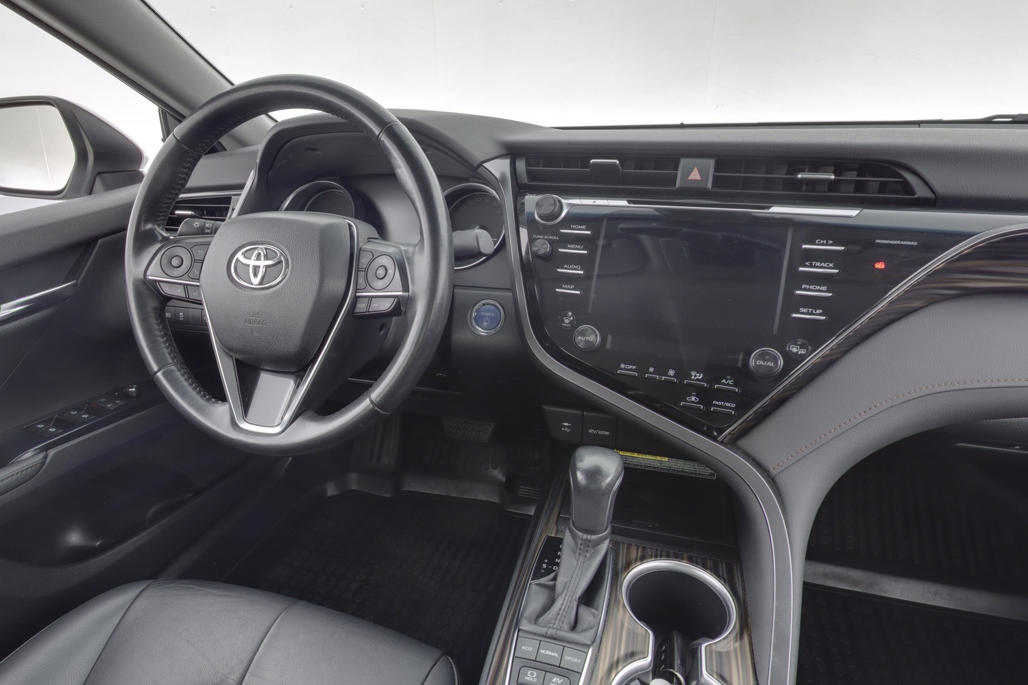 Toyota Camry vaihtoauto