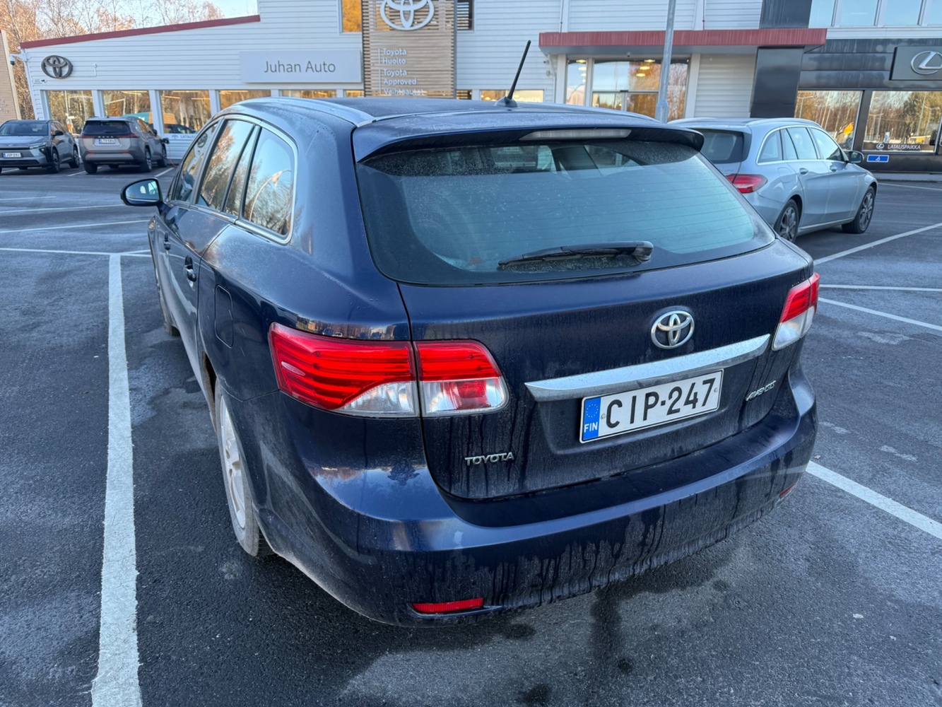 Toyota Avensis vaihtoauto