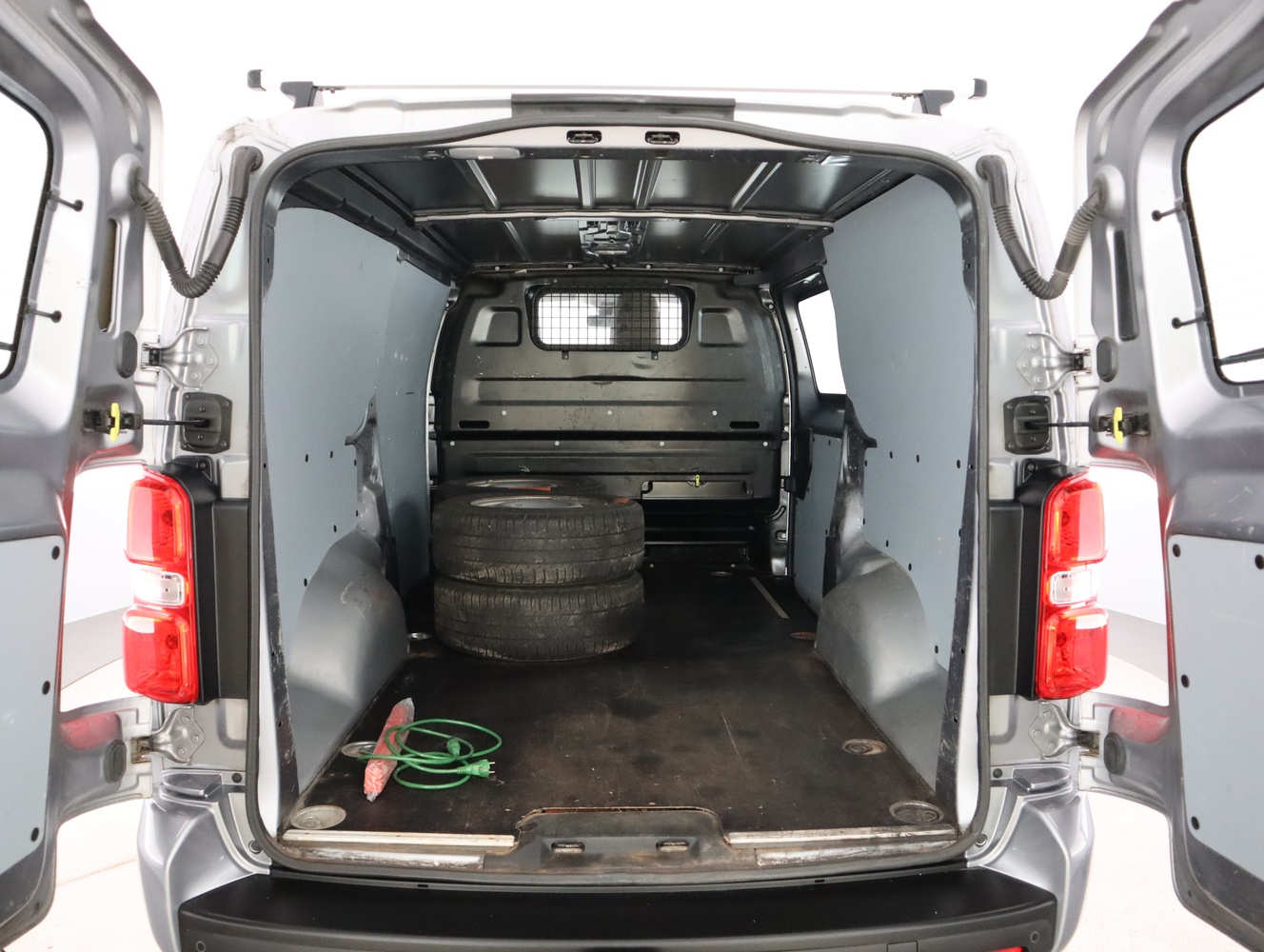 Opel Vivaro vaihtoauto