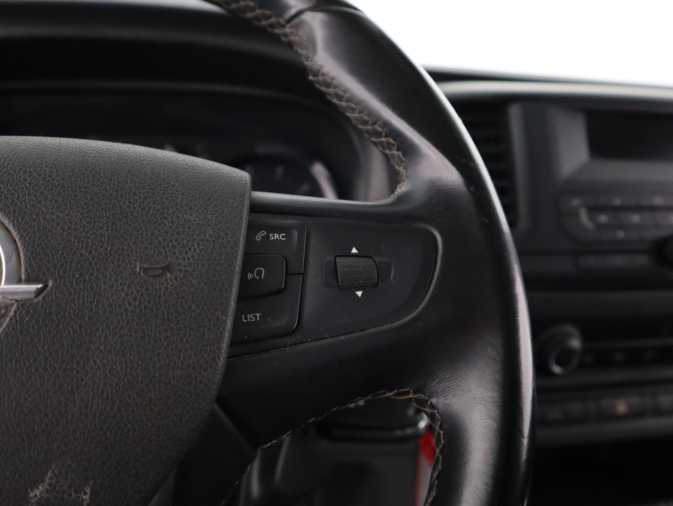 Opel Vivaro vaihtoauto
