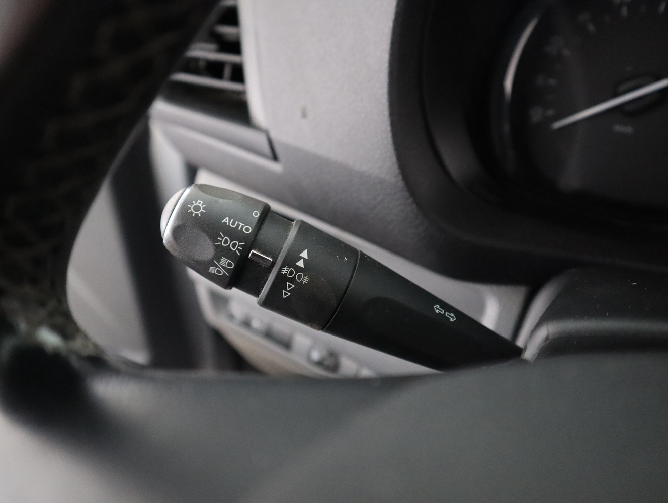Opel Vivaro vaihtoauto