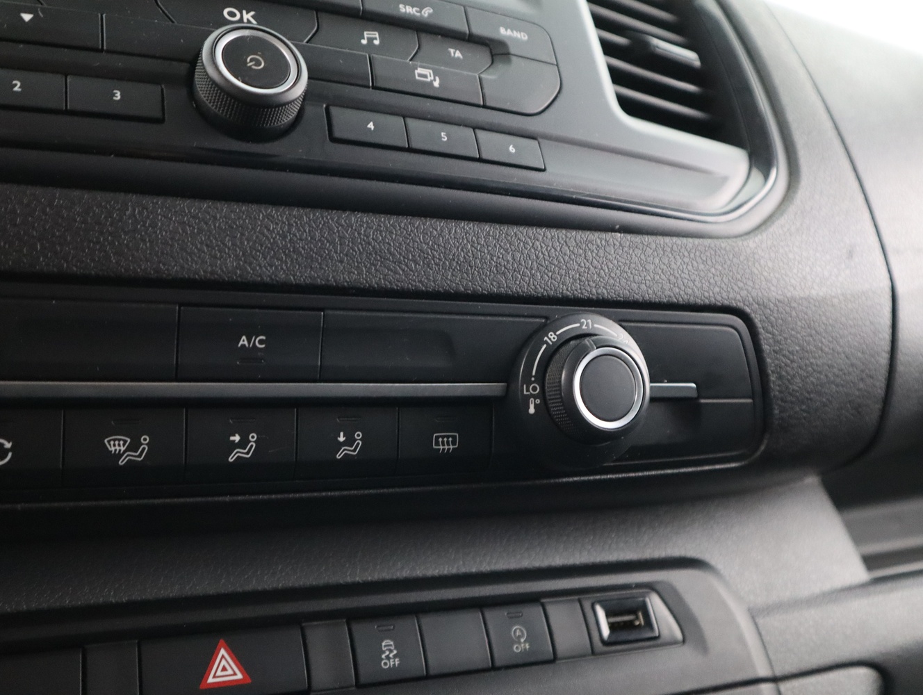 Opel Vivaro vaihtoauto