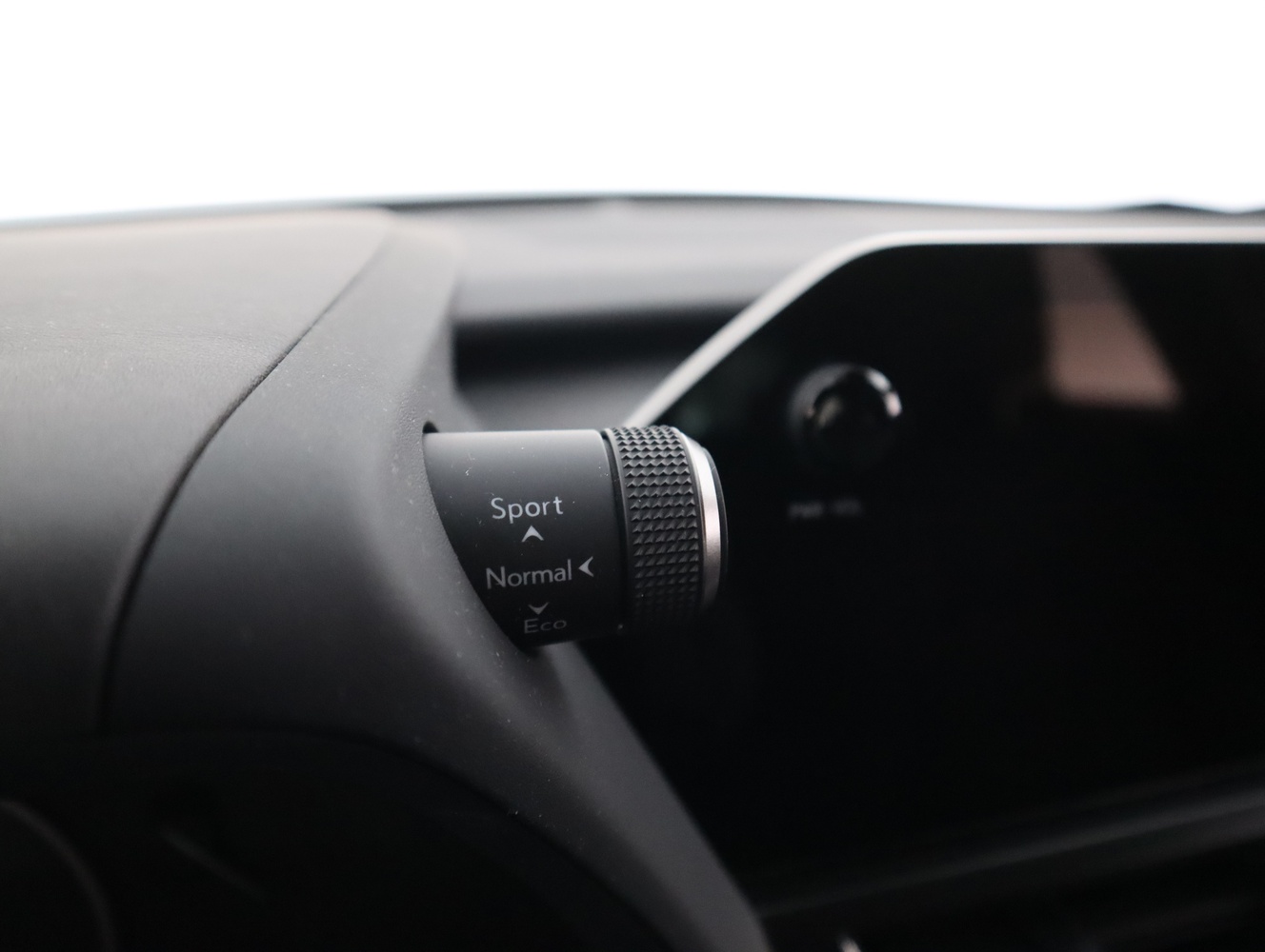 Lexus UX vaihtoauto