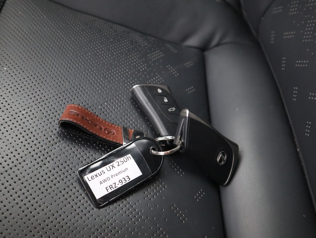 Lexus UX vaihtoauto