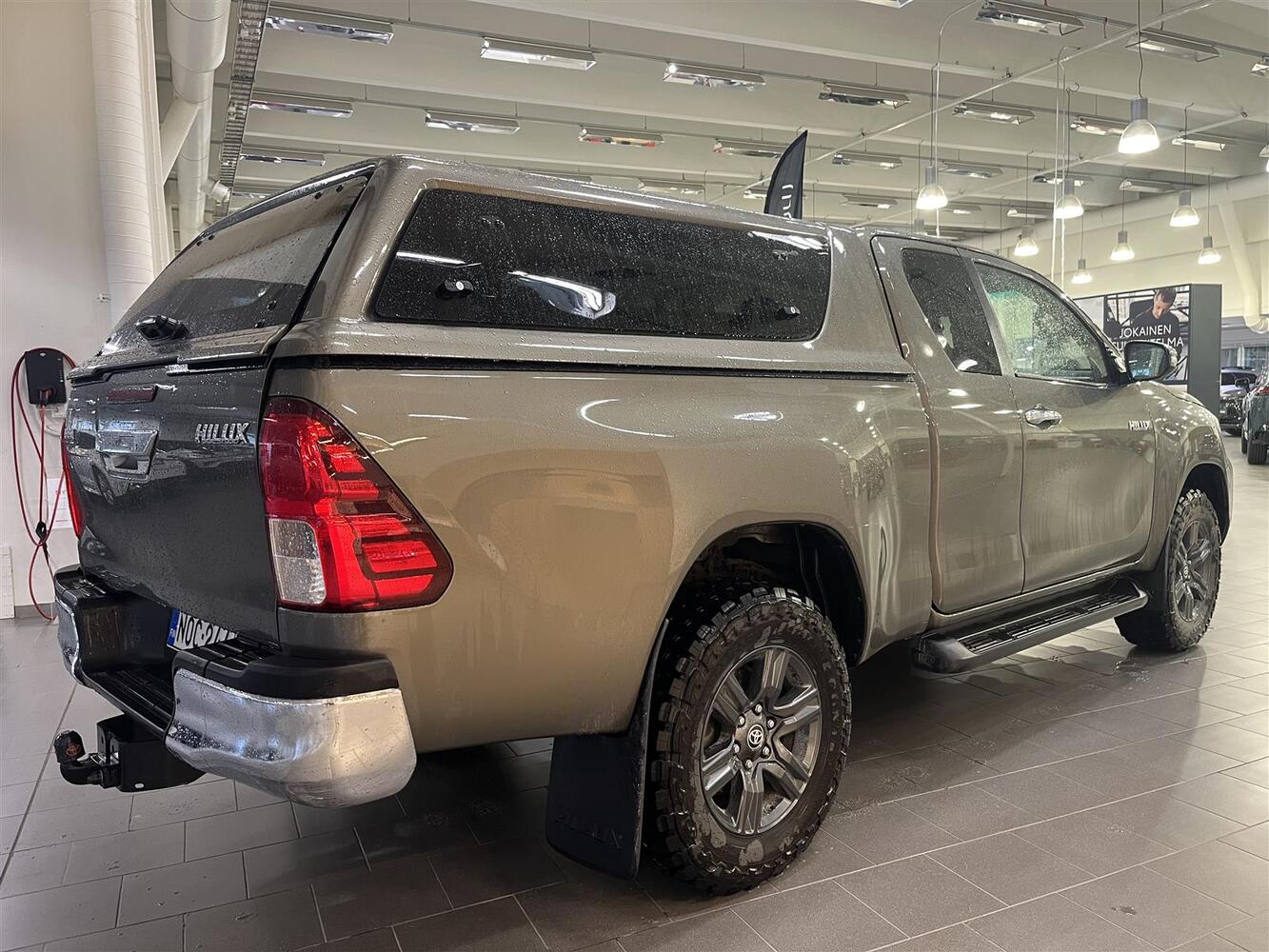 Toyota Hilux vaihtoauto