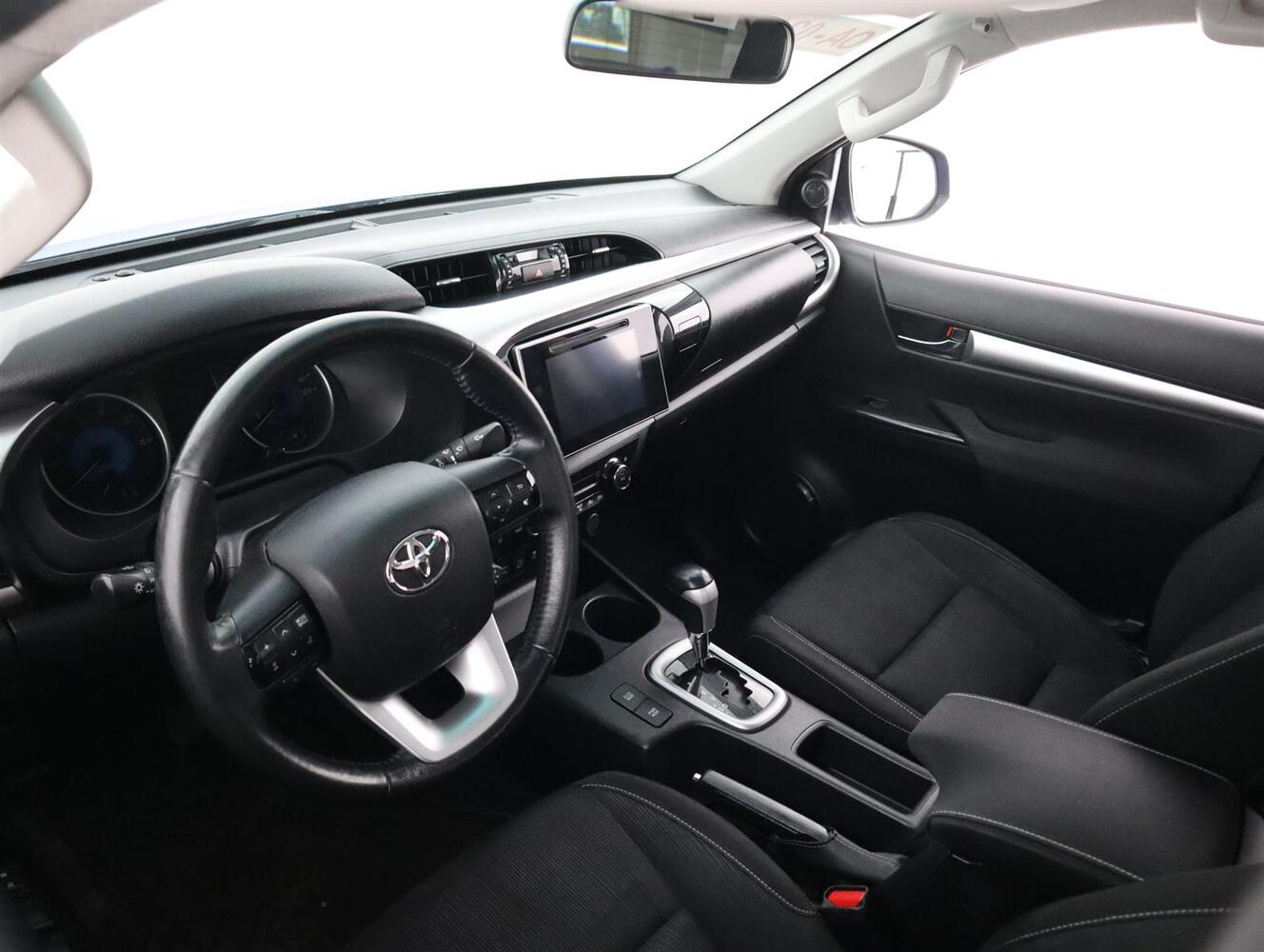 Toyota Hilux vaihtoauto