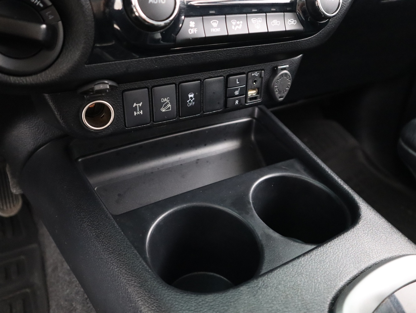 Toyota Hilux vaihtoauto