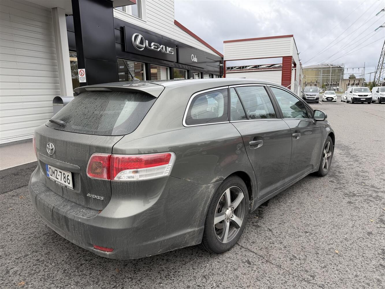 Toyota Avensis vaihtoauto