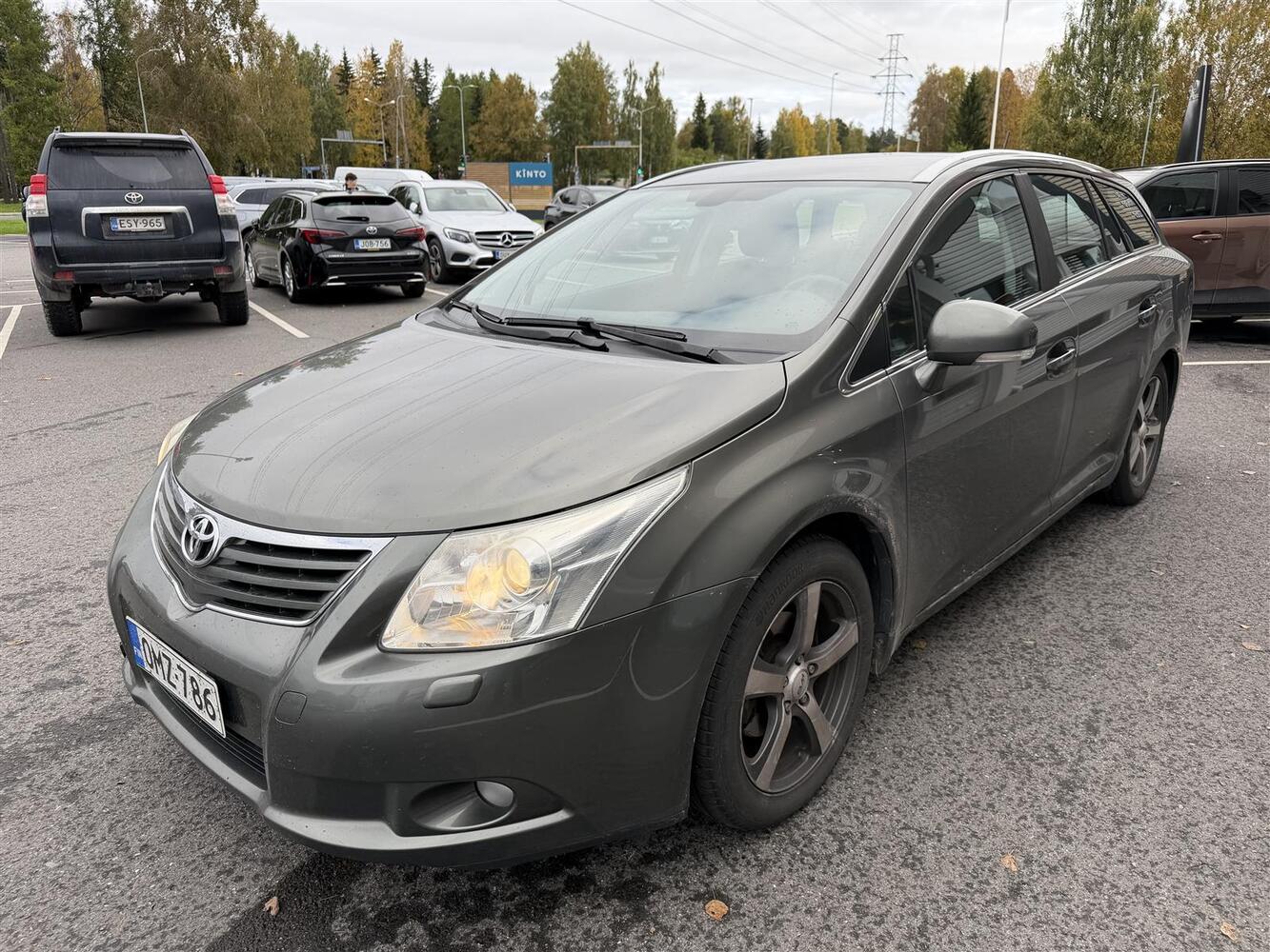 Toyota Avensis vaihtoauto