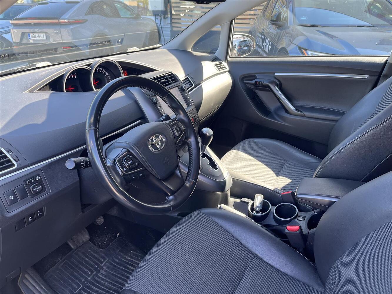 Toyota Verso vaihtoauto