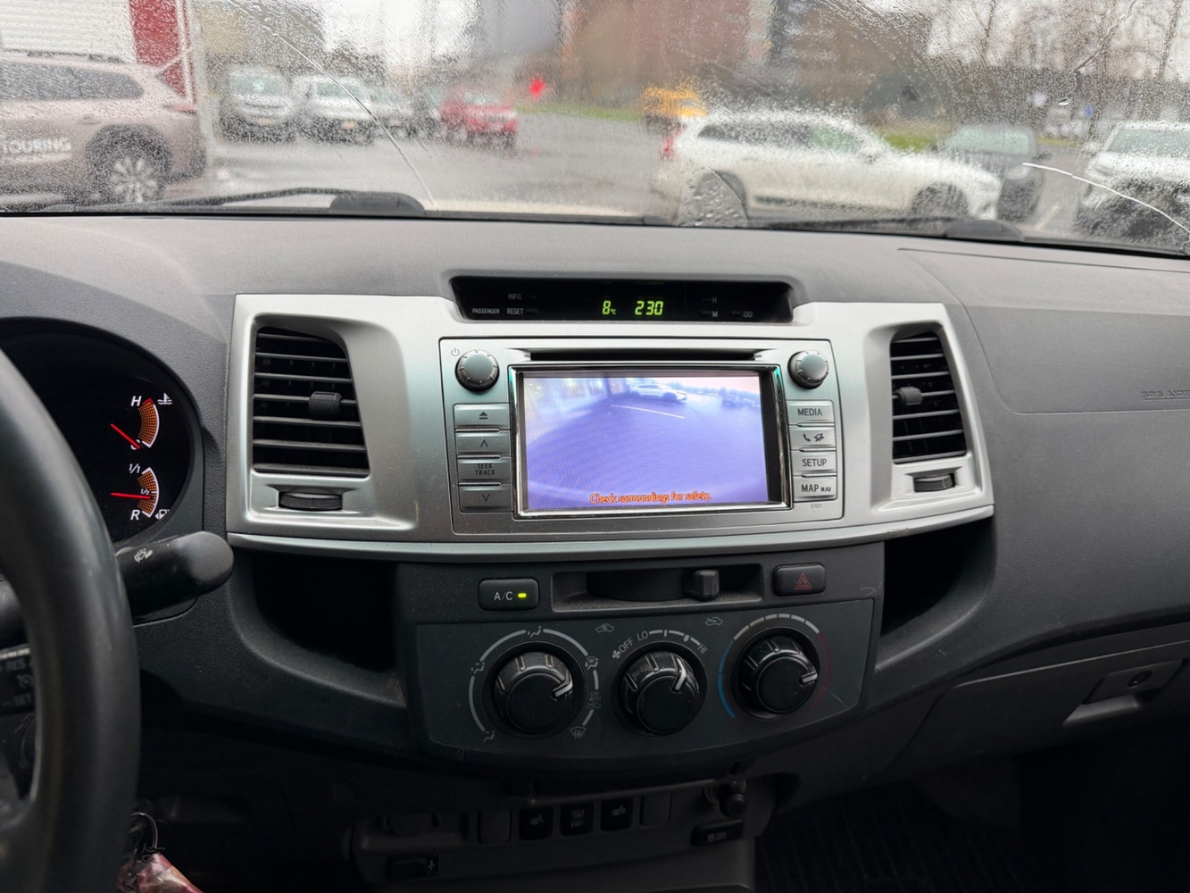 Toyota Hilux vaihtoauto
