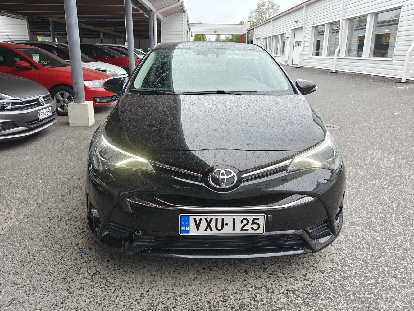 Toyota Avensis vaihtoauto