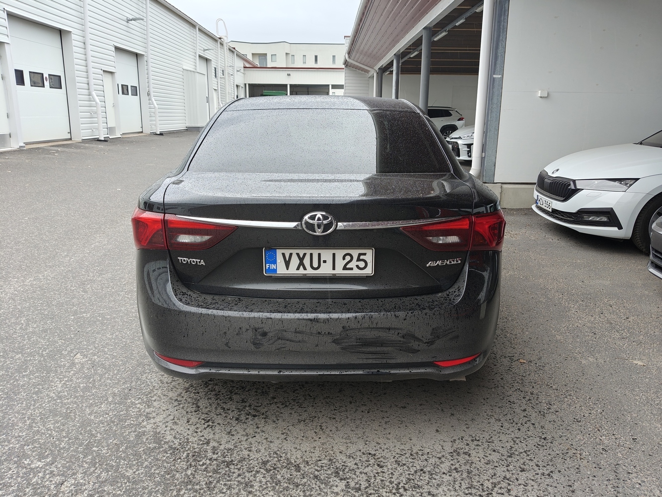 Toyota Avensis vaihtoauto