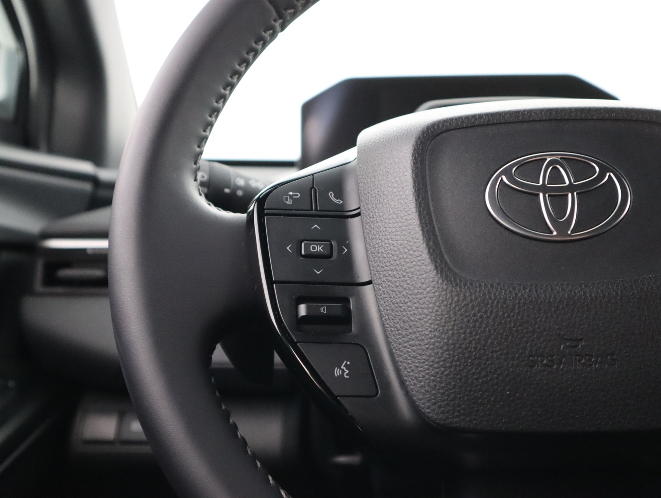 Toyota C-HR+ vaihtoauto