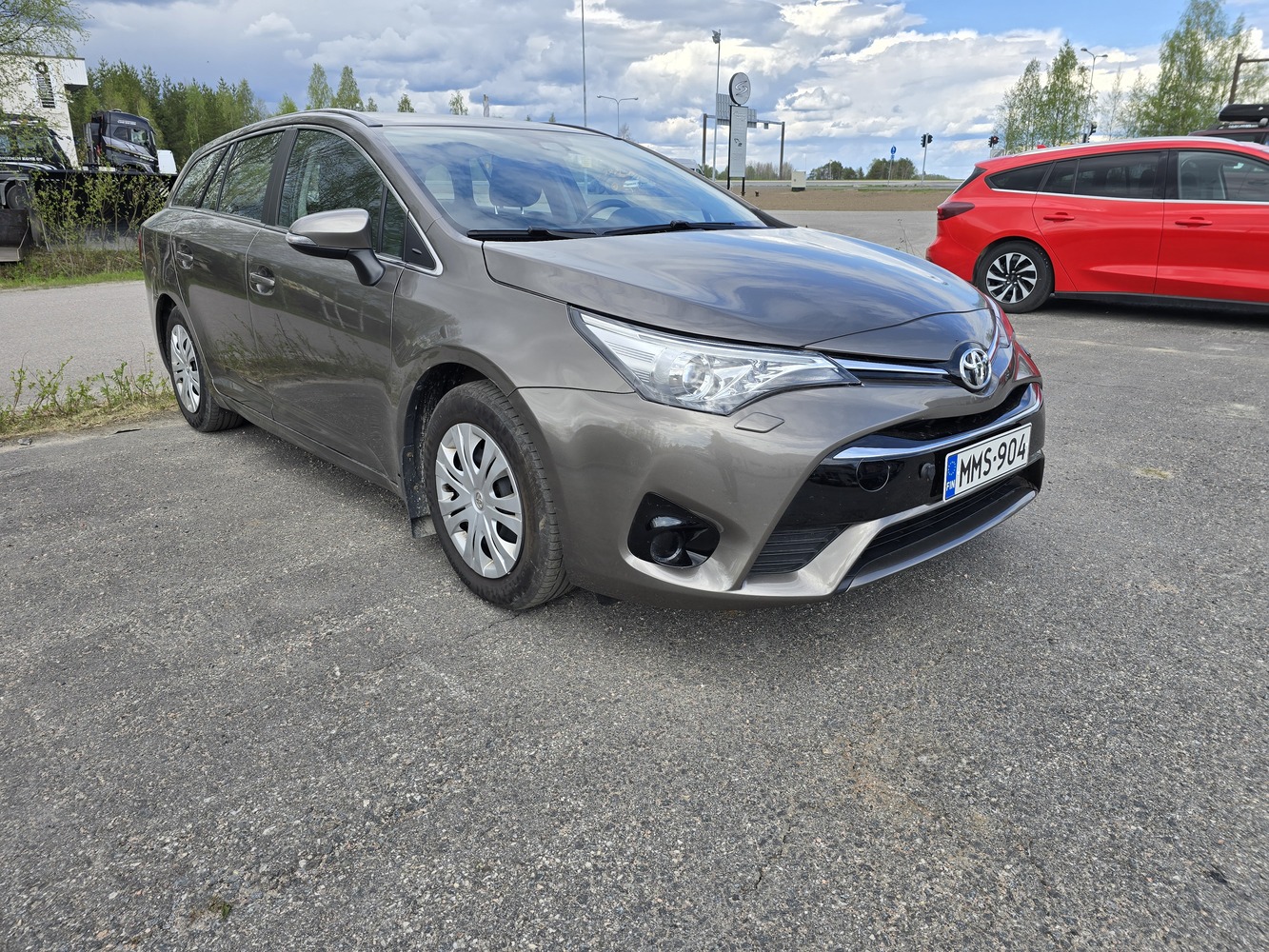 Toyota Avensis vaihtoauto
