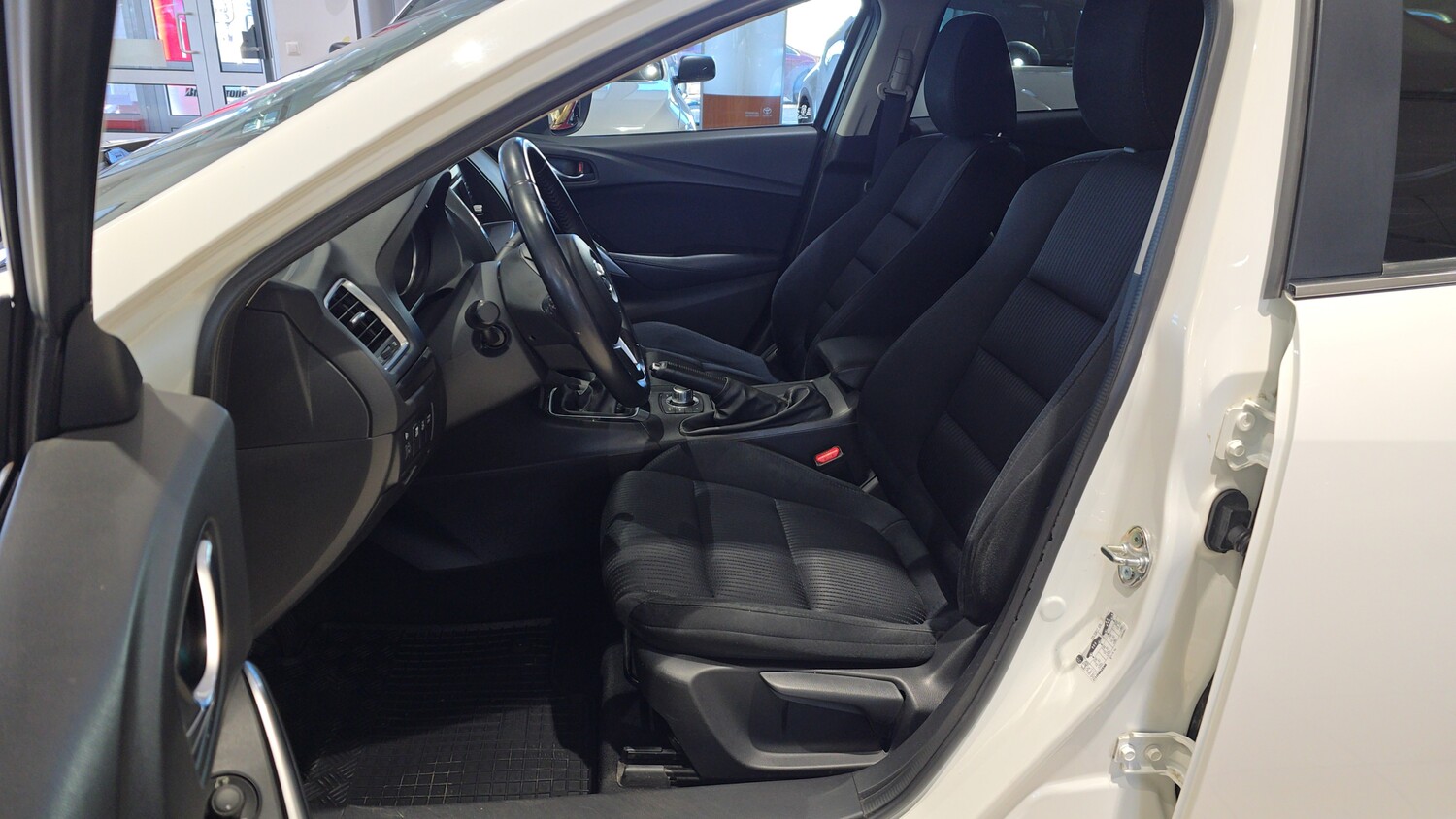 Mazda 6 vaihtoauto