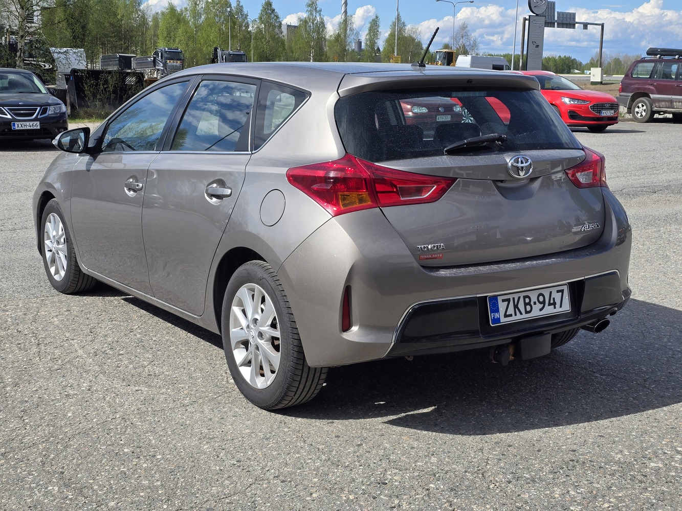 Toyota Auris vaihtoauto
