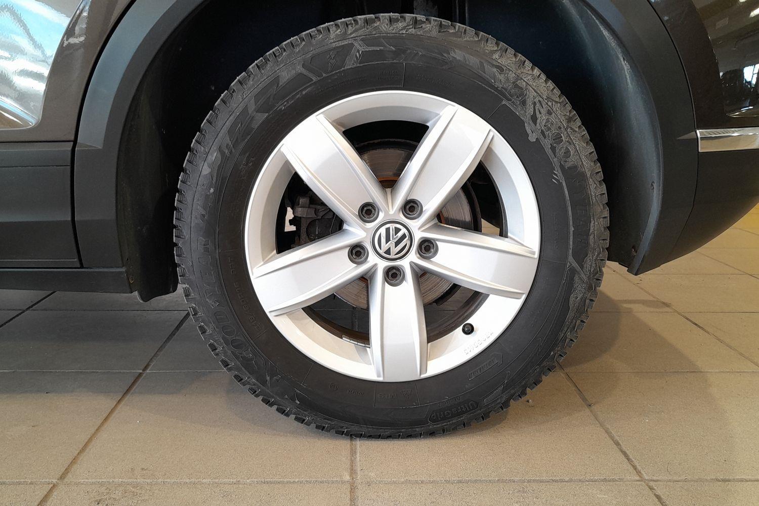 Volkswagen T-Roc vaihtoauto