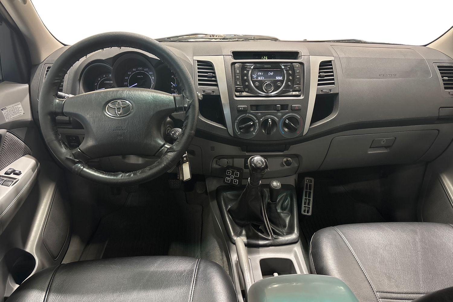 Toyota Hilux vaihtoauto