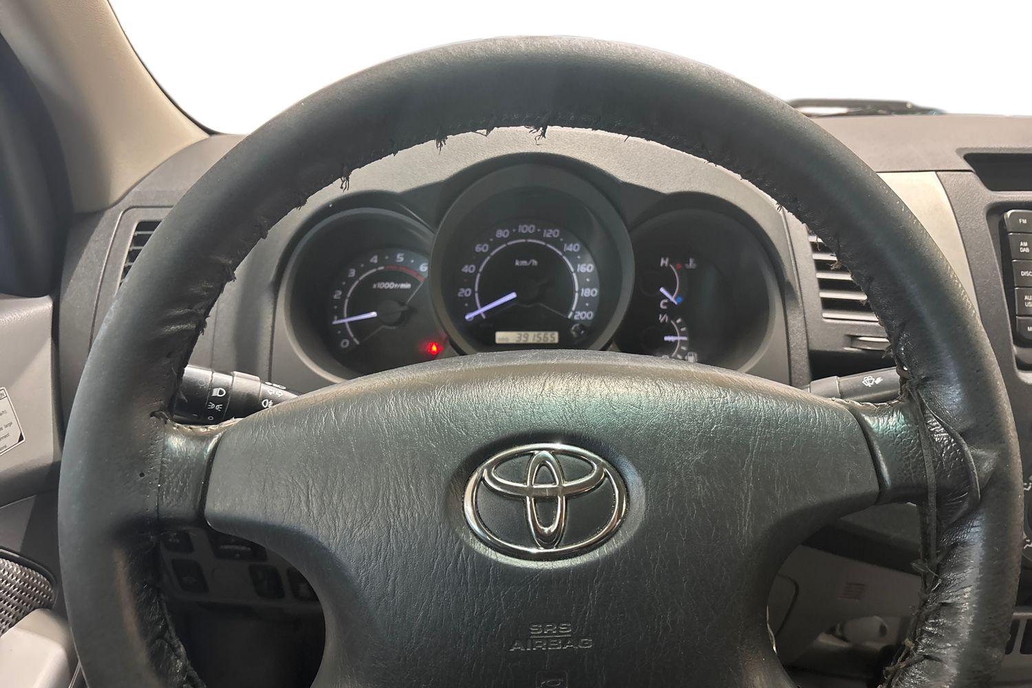 Toyota Hilux vaihtoauto