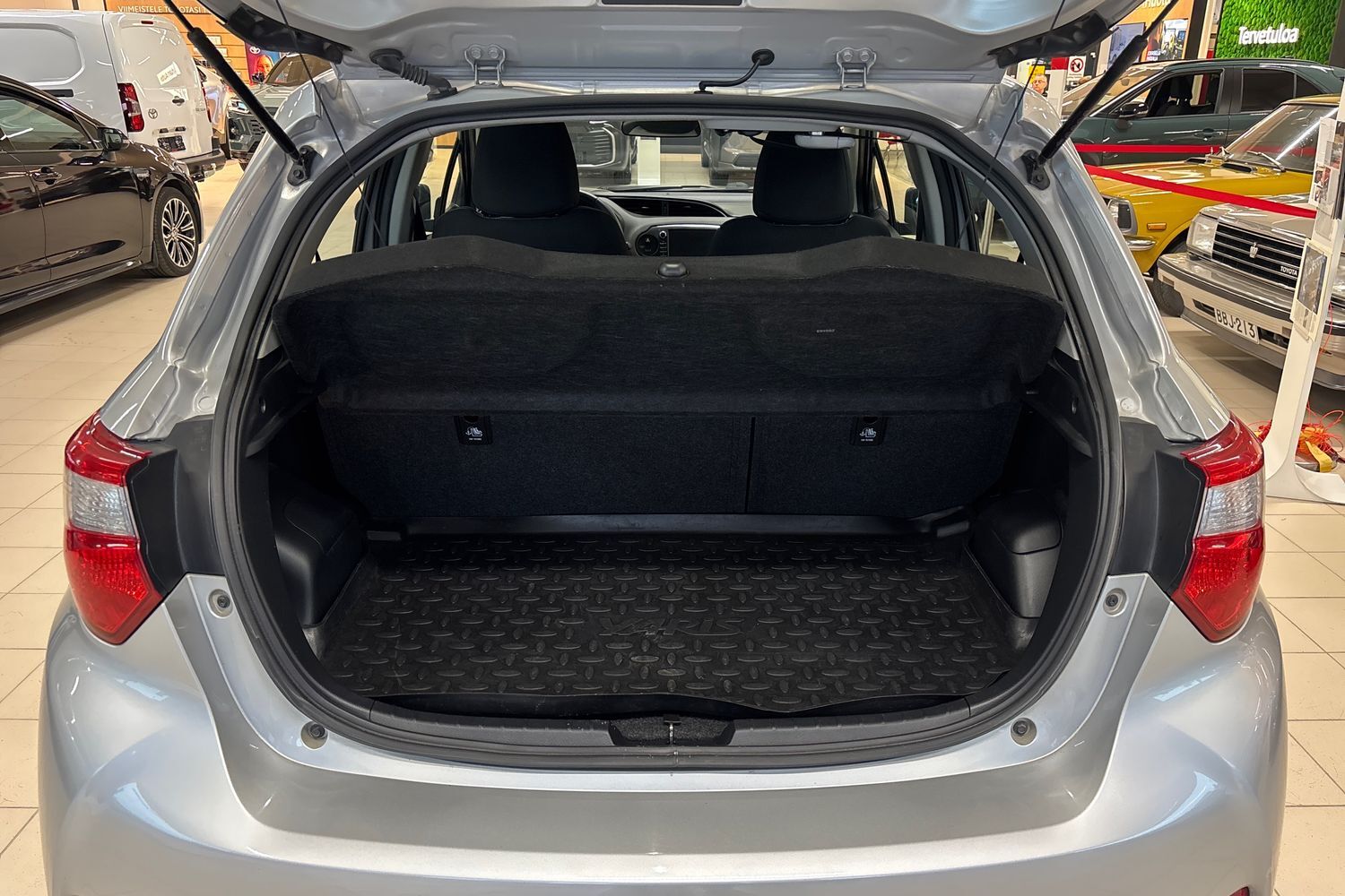 Toyota Yaris vaihtoauto