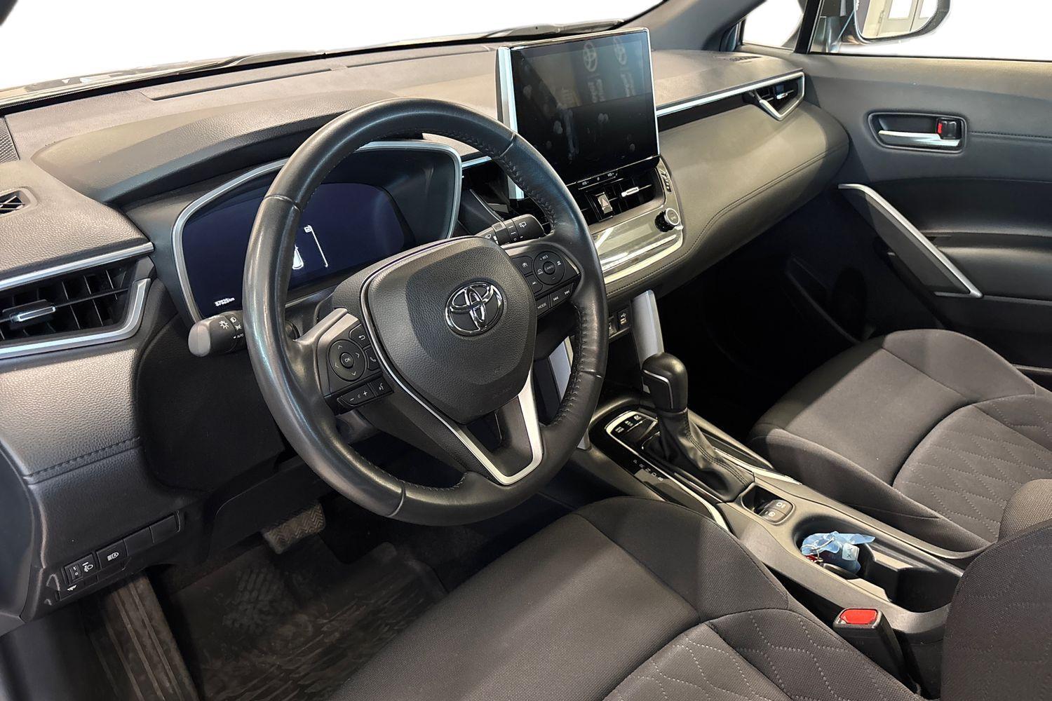 Toyota Corolla Cross vaihtoauto
