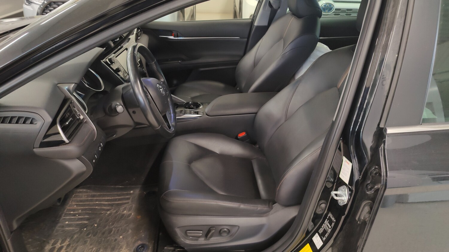Toyota Camry vaihtoauto