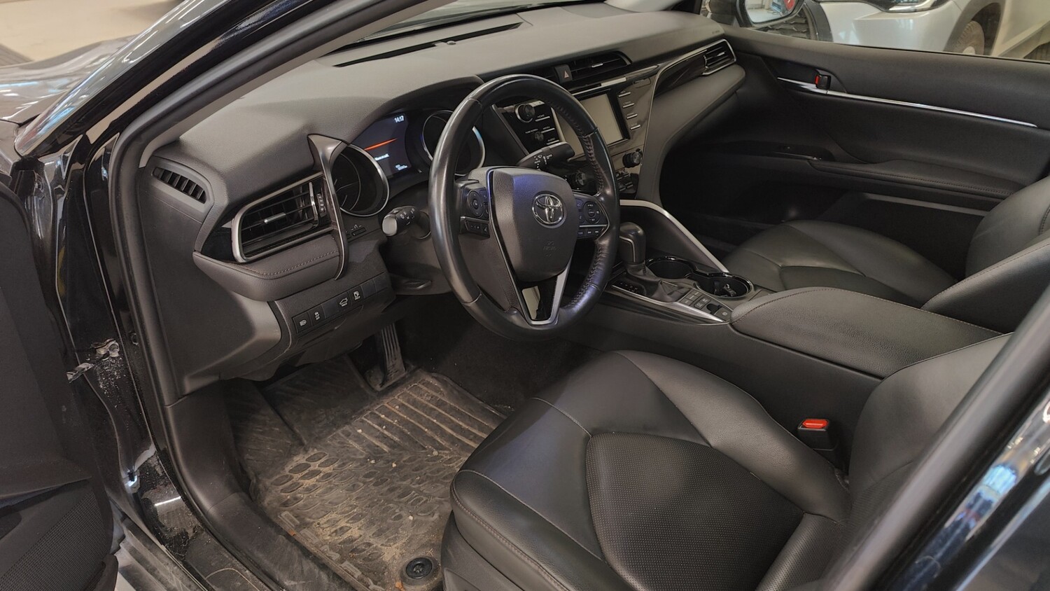 Toyota Camry vaihtoauto