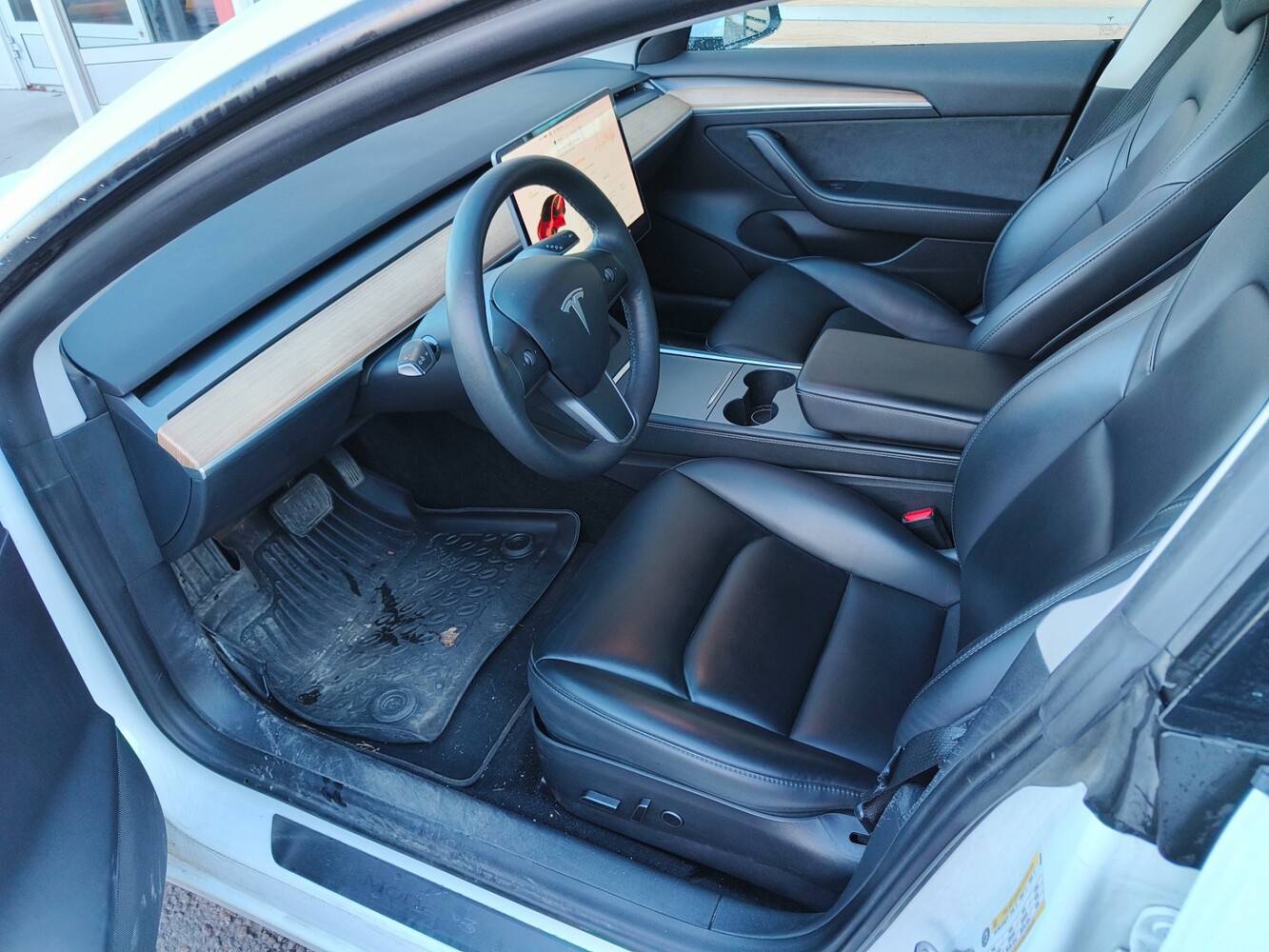 Tesla Model 3 vaihtoauto