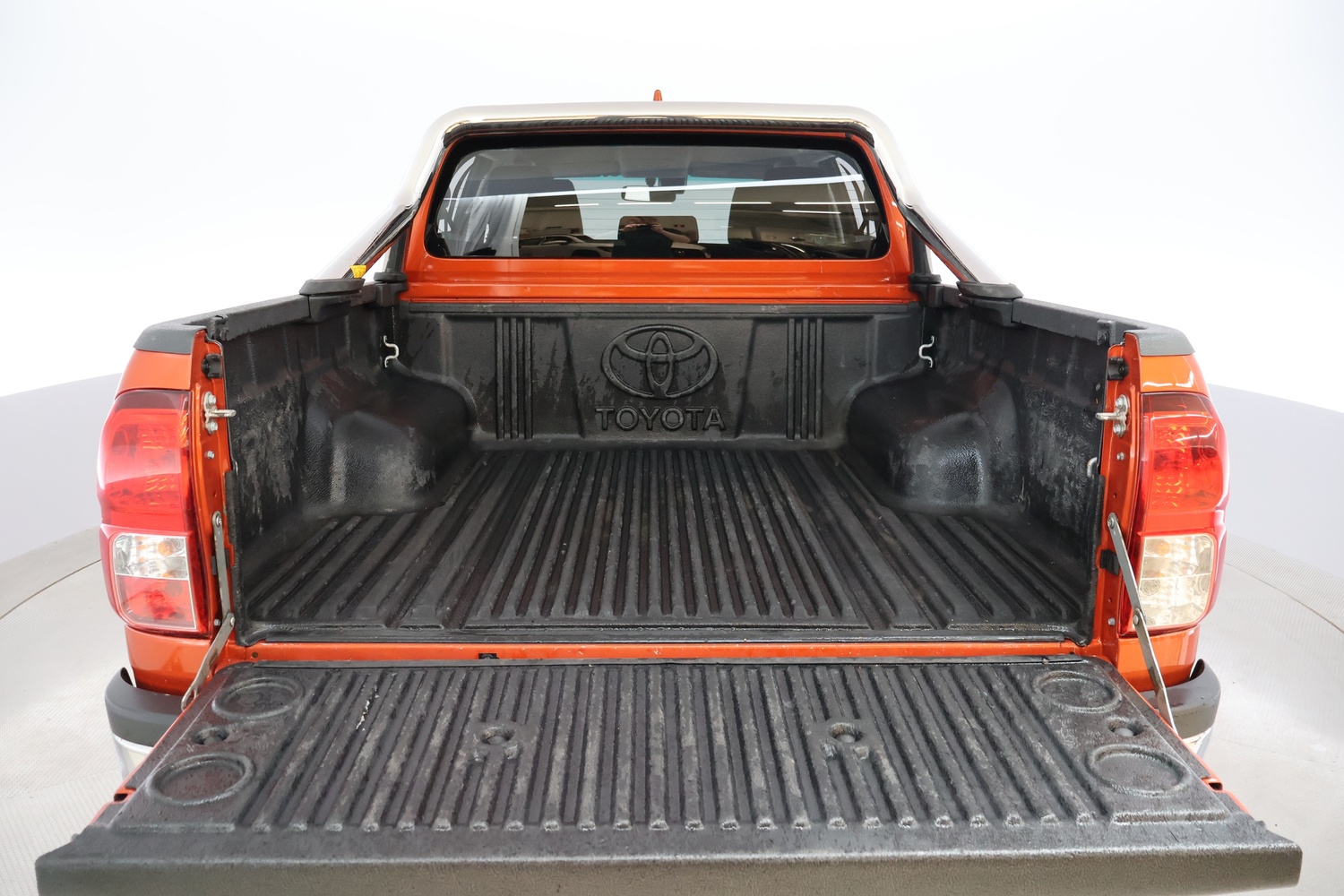 Toyota Hilux vaihtoauto