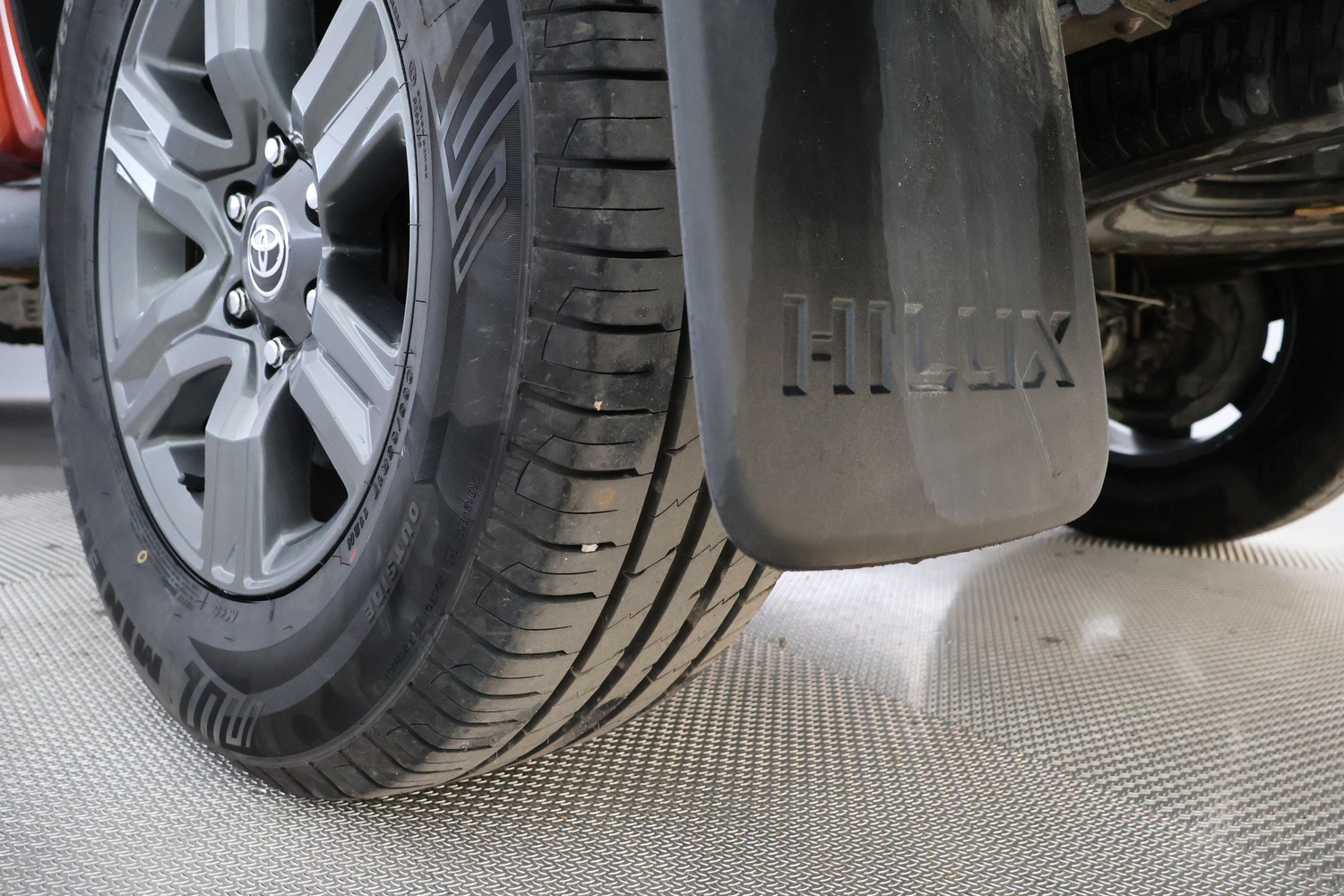 Toyota Hilux vaihtoauto