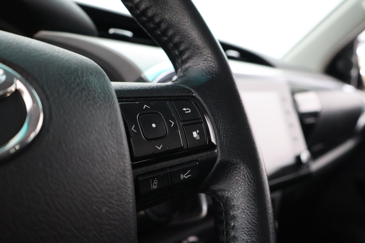 Toyota Hilux vaihtoauto