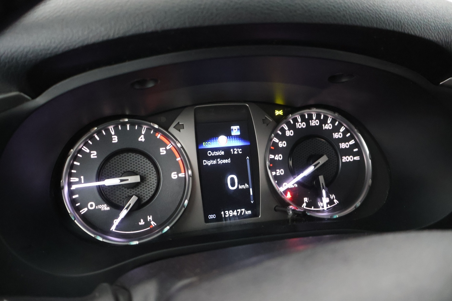 Toyota Hilux vaihtoauto