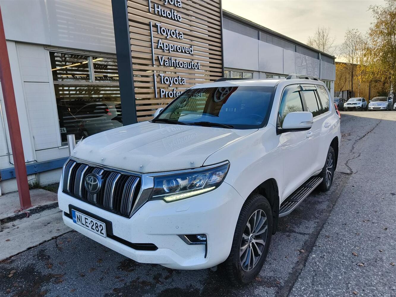Toyota Land Cruiser vaihtoauto