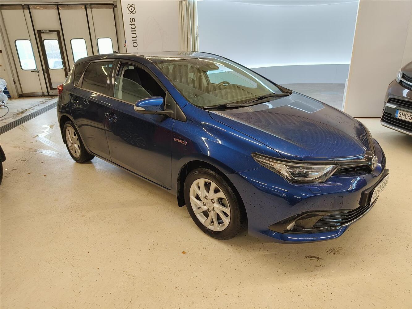 Toyota Auris vaihtoauto